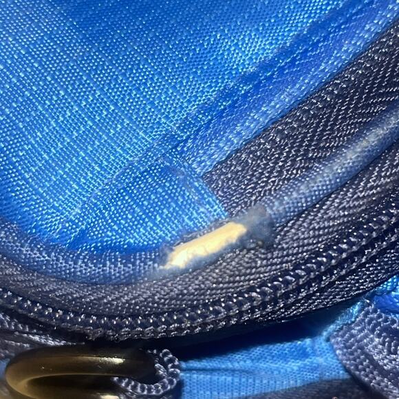 Titan Deep Freeze Blue Expandable Insulated, Adjustable Strap Lunch Box - Picture 5 of 8